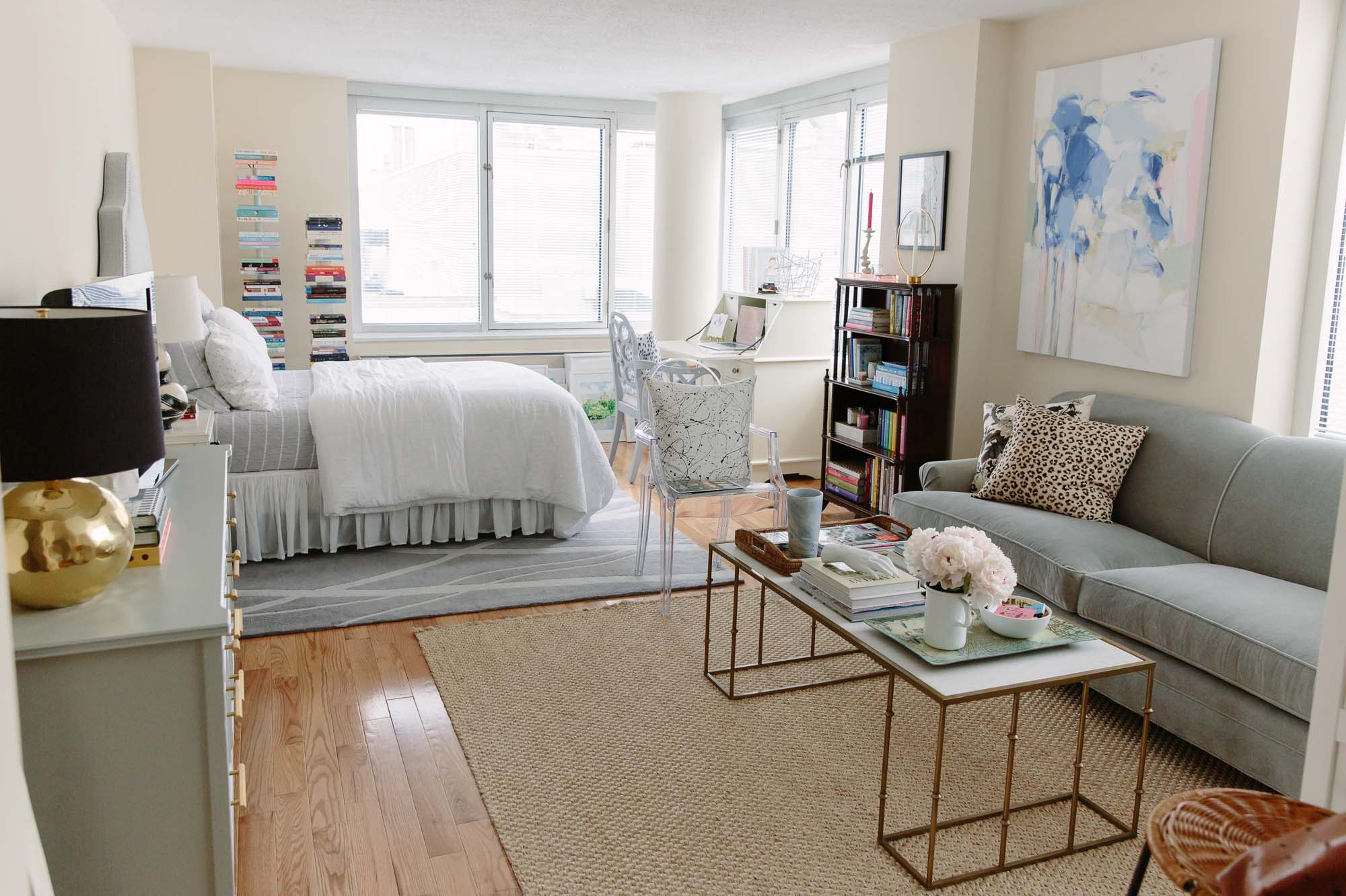 Bright Modern Studio in Prime Location