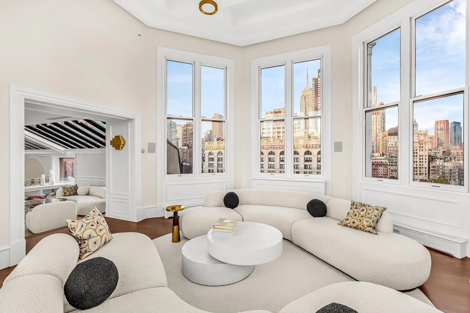 Luxury 1BR with Spa-Inspired Finishes